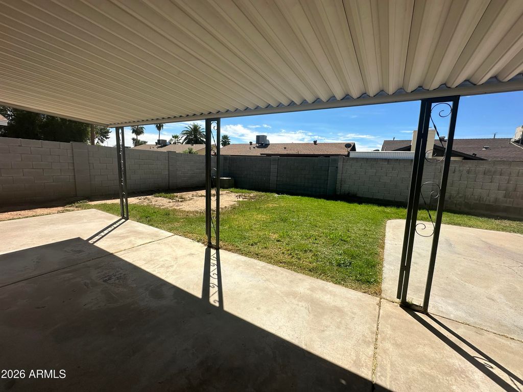 Image 13 of property listing at 4435 W Desert Cove Avenue, Glendale, AZ 85304