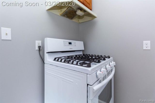 9712 Cherokee Street, Taylor, MI 48180