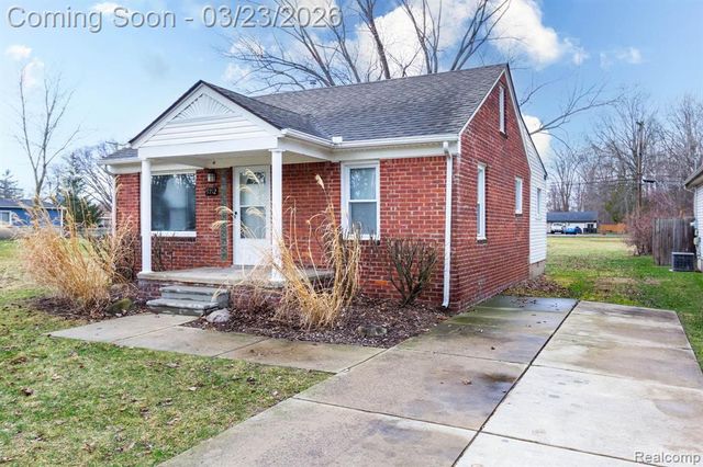 9712 Cherokee Street, Taylor, MI 48180