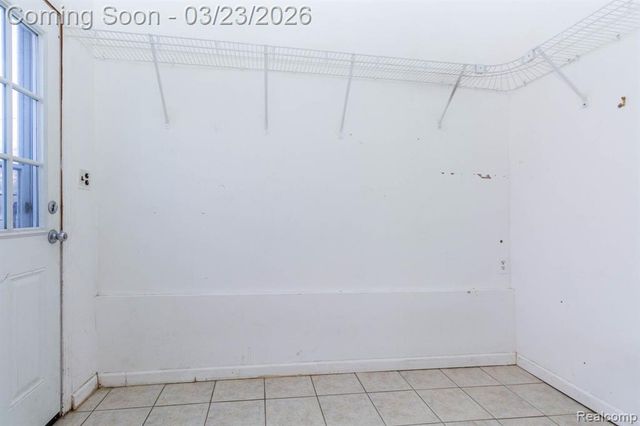 9712 Cherokee Street, Taylor, MI 48180