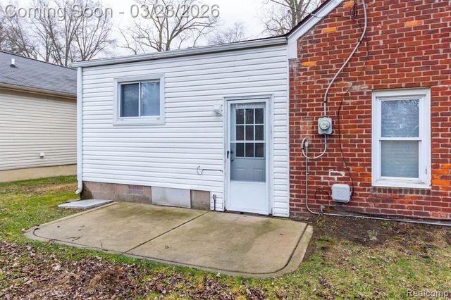 9712 Cherokee Street, Taylor, MI 48180