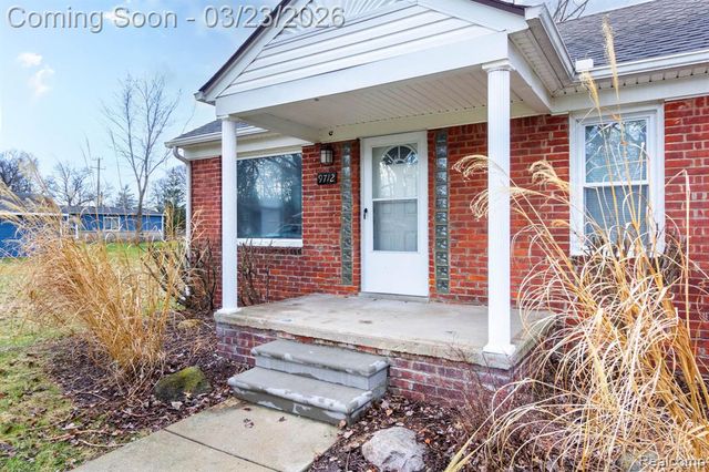 9712 Cherokee Street, Taylor, MI 48180
