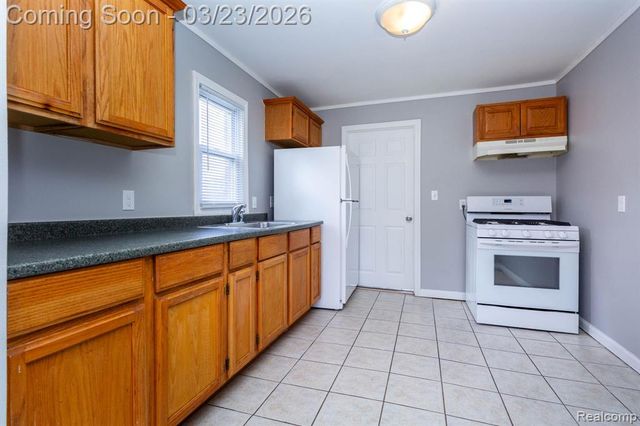 9712 Cherokee Street, Taylor, MI 48180