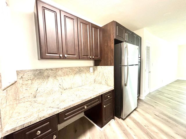 431 W Camino Real 28, Boca Raton, FL 33432