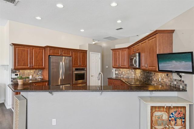 8041 MONIER WAY, Orlando, FL 32835