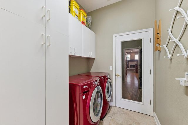 8041 MONIER WAY, Orlando, FL 32835