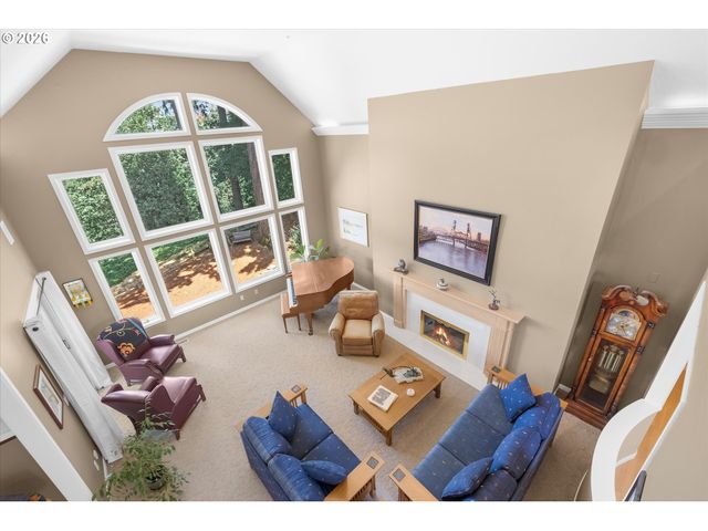 704 SUMMIT St, Oregon City, OR 97045