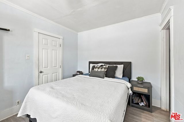 3927 Arlington Avenue, Los Angeles, CA 90008