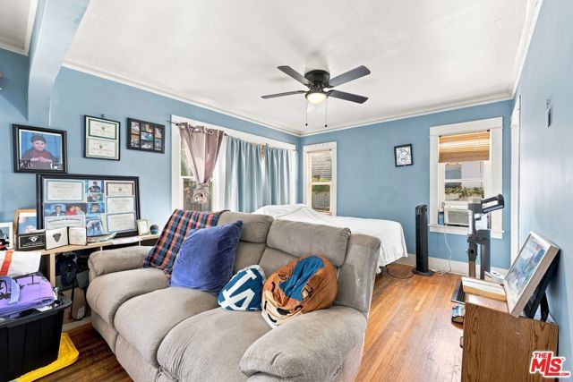 3927 Arlington Avenue, Los Angeles, CA 90008