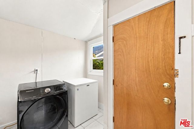 3927 Arlington Avenue, Los Angeles, CA 90008