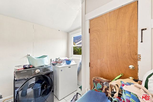 3927 Arlington Avenue, Los Angeles, CA 90008