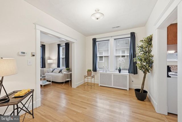 1932 N CLEVELAND ST, Arlington, VA 22201