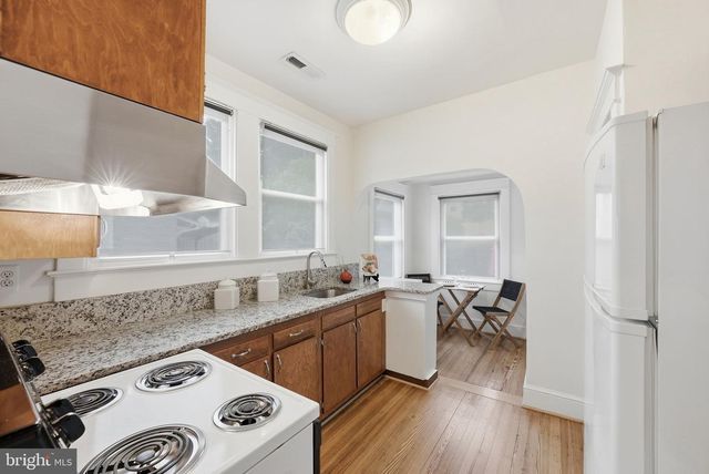 1932 N CLEVELAND ST, Arlington, VA 22201
