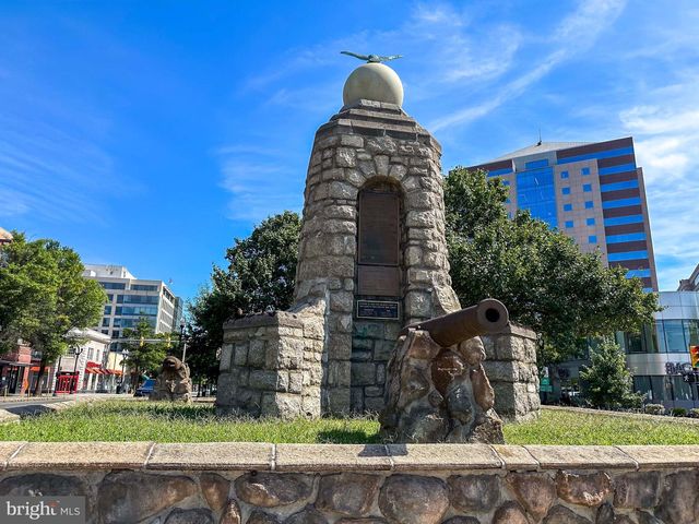 1932 N CLEVELAND ST, Arlington, VA 22201