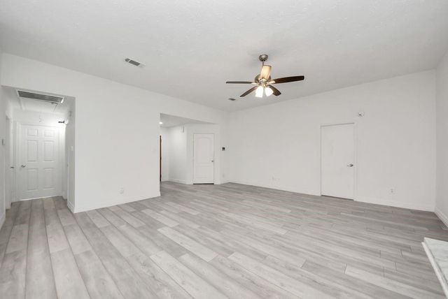 4922 E Laureldale Drive, Houston, TX 77041