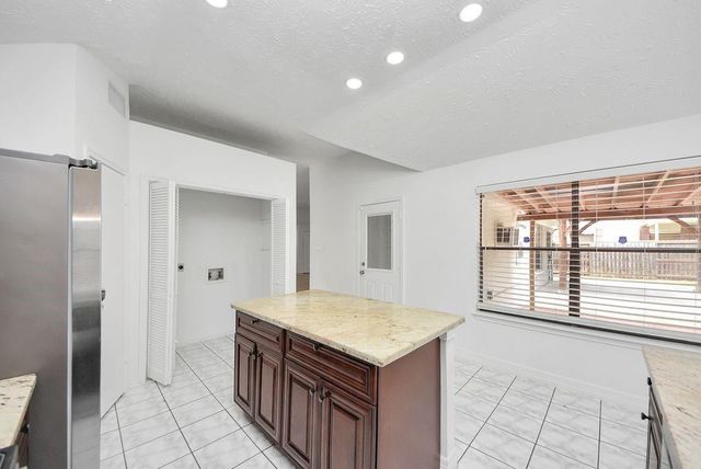 4922 E Laureldale Drive, Houston, TX 77041