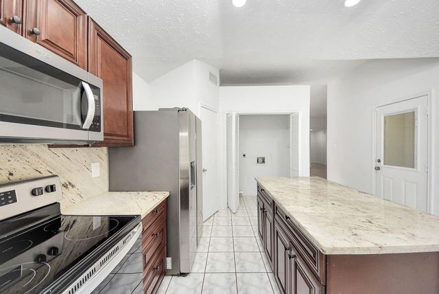 4922 E Laureldale Drive, Houston, TX 77041