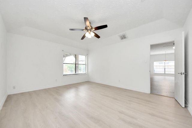 4922 E Laureldale Drive, Houston, TX 77041