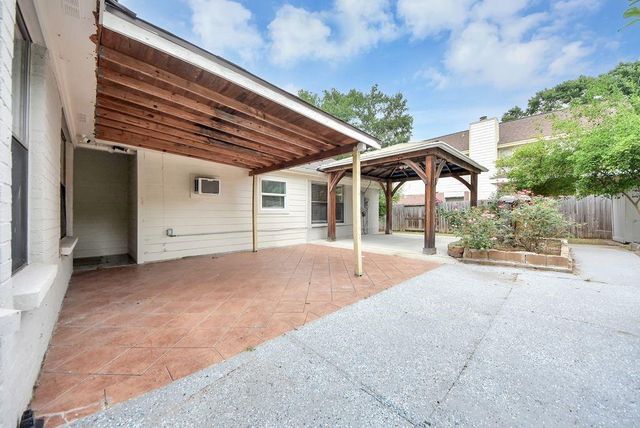 4922 E Laureldale Drive, Houston, TX 77041