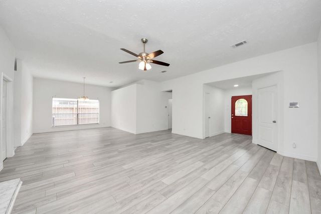 4922 E Laureldale Drive, Houston, TX 77041
