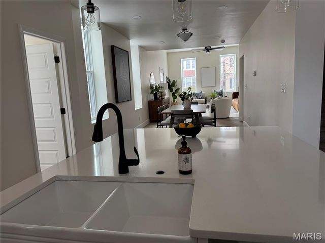 2826 Texas Avenue, St Louis, MO 63118