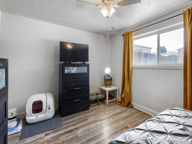 15562 E Bails Dr, Aurora, CO 80017