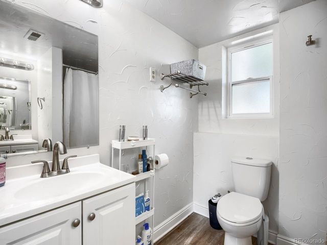 15562 E Bails Dr, Aurora, CO 80017