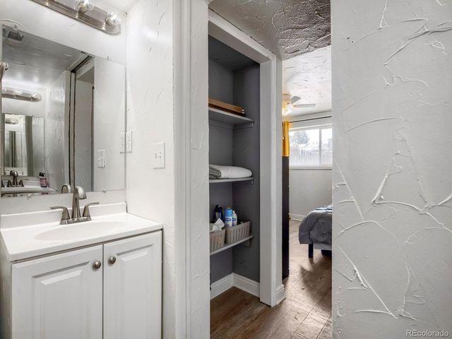 15562 E Bails Dr, Aurora, CO 80017