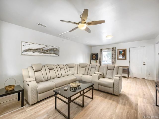 15562 E Bails Dr, Aurora, CO 80017