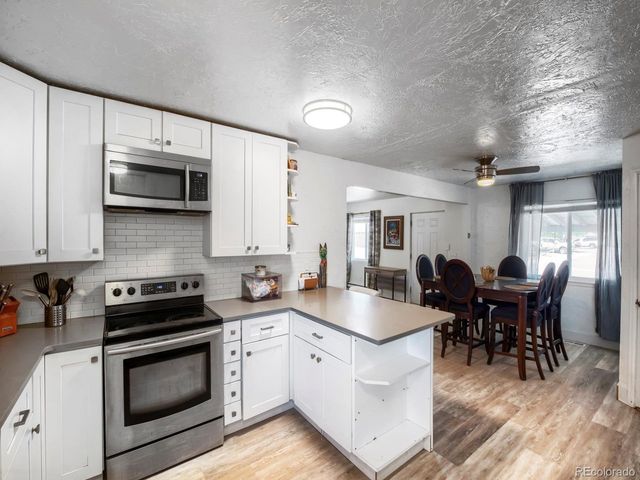 15562 E Bails Dr, Aurora, CO 80017