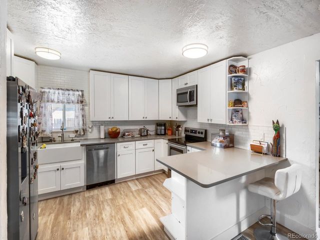 15562 E Bails Dr, Aurora, CO 80017