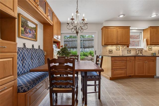 712 East Drive, Edmond, OK 73034