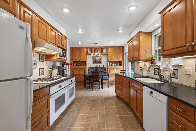 712 East Drive, Edmond, OK 73034