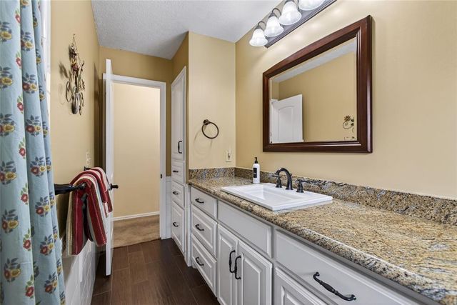 712 East Drive, Edmond, OK 73034