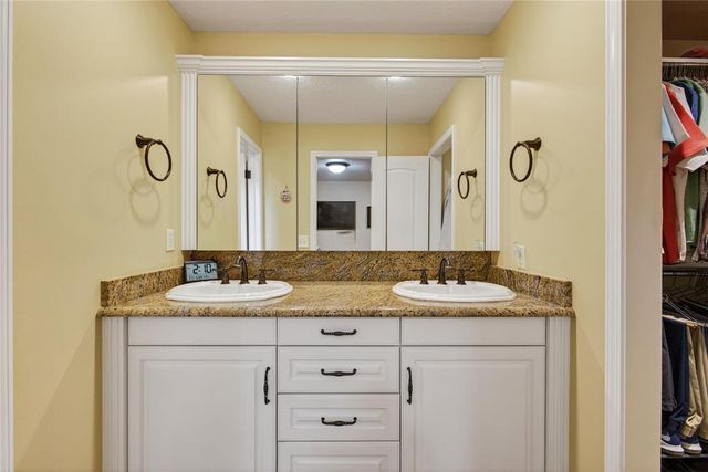 712 East Drive, Edmond, OK 73034