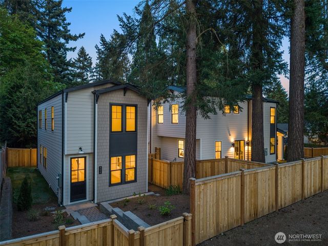 9210 116th Avenue NE, Kirkland, WA 98033
