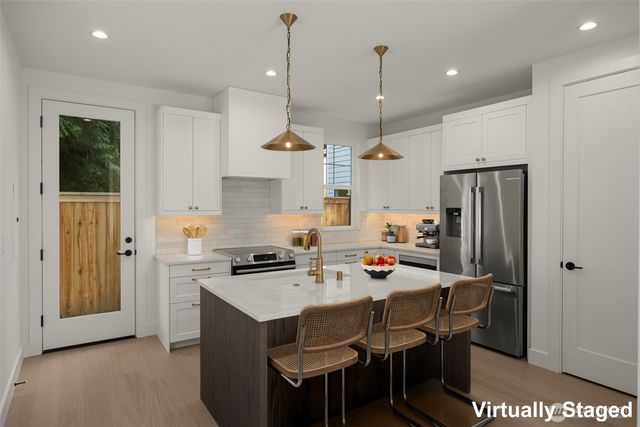 9210 116th Avenue NE, Kirkland, WA 98033