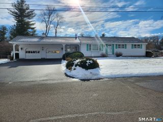 24 Iroquois Road, Enfield, CT 06082