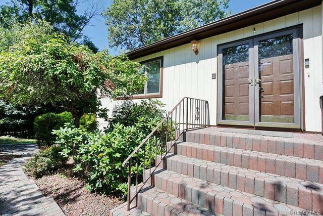 1 Martino Way, Pomona, NY 10970