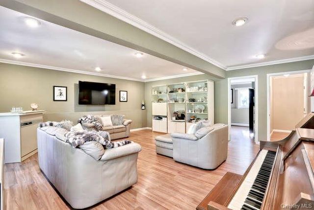 1 Martino Way, Pomona, NY 10970