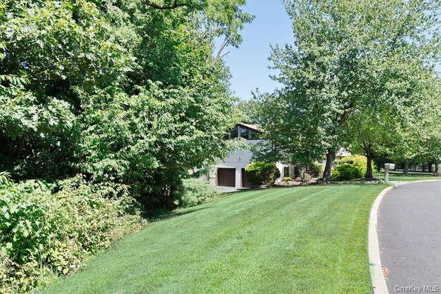 1 Martino Way, Pomona, NY 10970