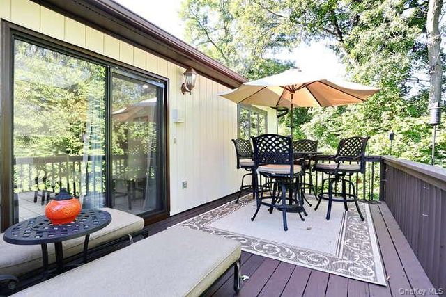 1 Martino Way, Pomona, NY 10970