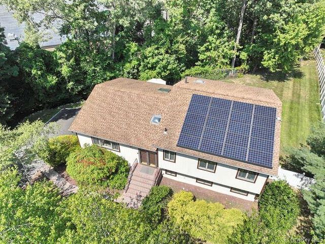 1 Martino Way, Pomona, NY 10970