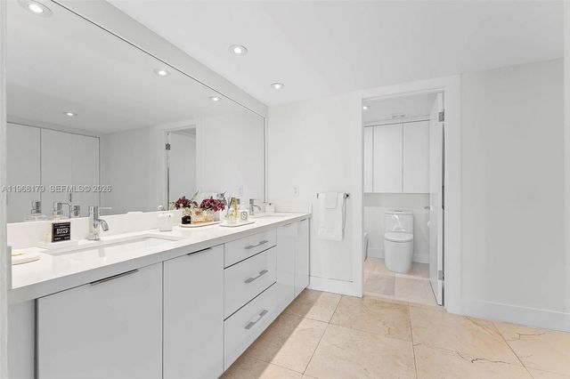 199 Ocean Lane Dr 311, Key Biscayne, FL 33149