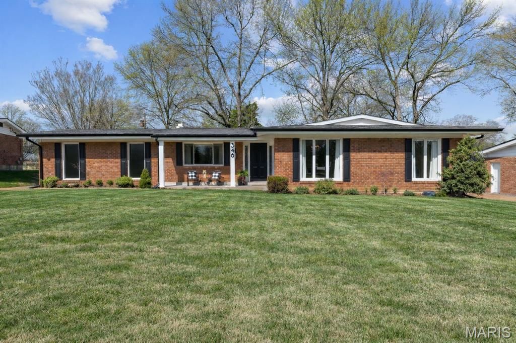 346 Norwood Circle, Ballwin, MO 63011