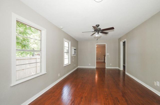 701 Clay Street, Cleveland, TX 77327