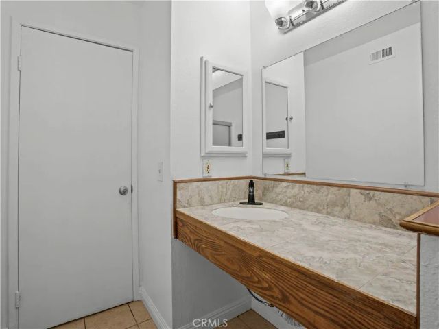 1134 W Philadelphia, Ontario, CA 91762