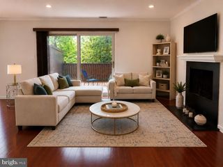 1833 IVY OAK SQ #49, Reston, VA 20190