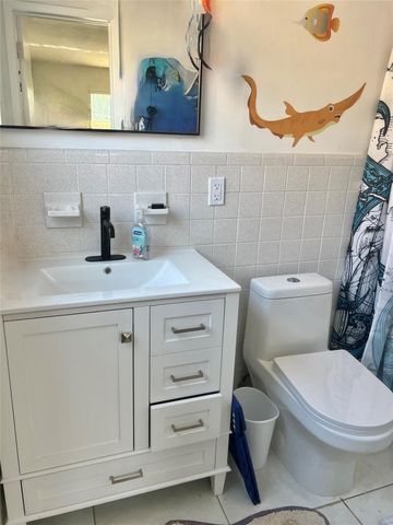 1610-1612 NE 56th Street, Fort Lauderdale, FL 33334