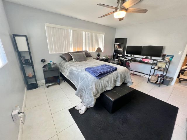 1610-1612 NE 56th Street, Fort Lauderdale, FL 33334